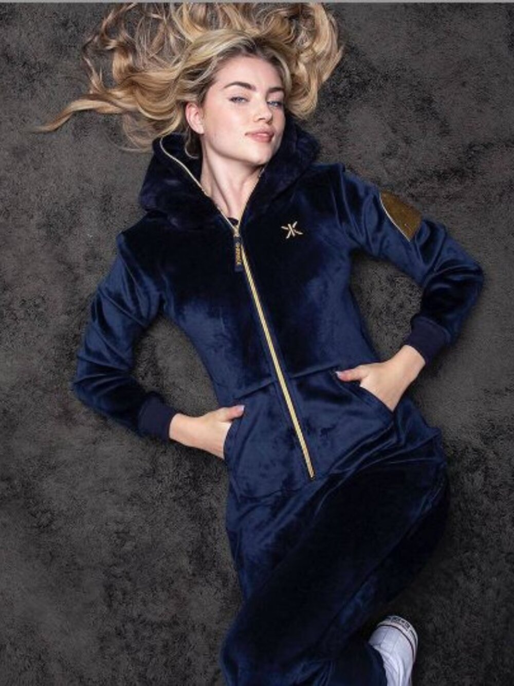 ONEPIECE Ultra Soft Alps Velvet Jumpsuit Romper NAVY BLUE XS (but fits 4-6)